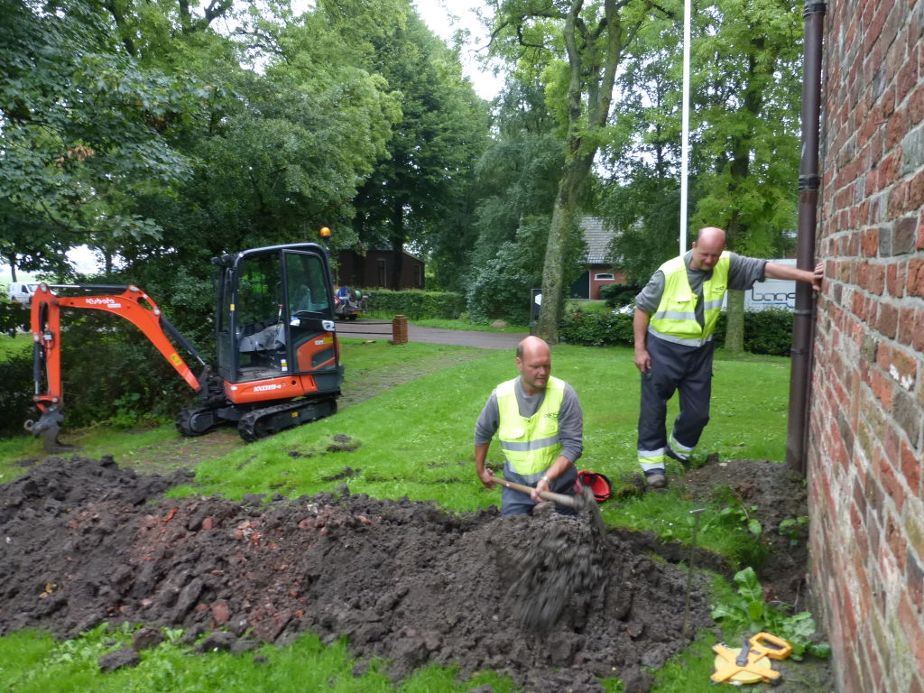 restauratie: de gasleiding wordt aangelegd