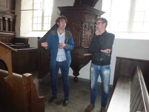 Architect Daniel van Huizen (Holstein) en bouwkundige Christiaan Velvis (SOGK)