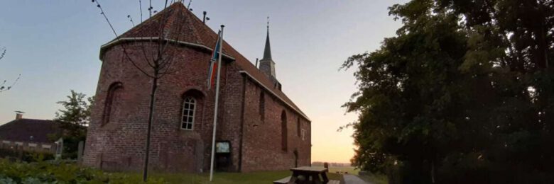 Mariakerk bij zonsondergang